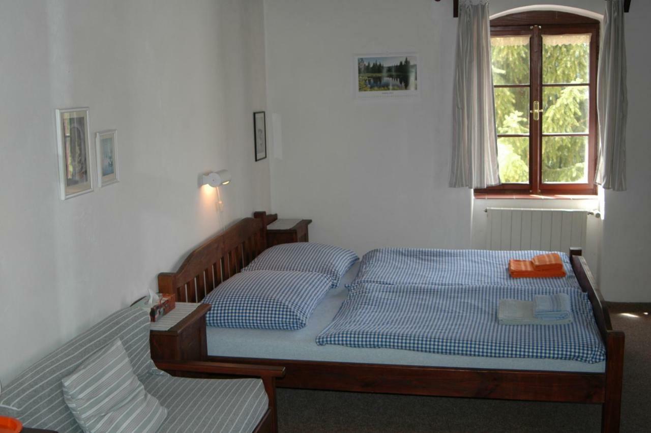 Отель Pension Cervena Кашперске-Гори Экстерьер фото