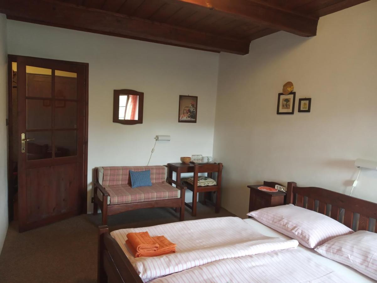 Отель Pension Cervena Кашперске-Гори Экстерьер фото